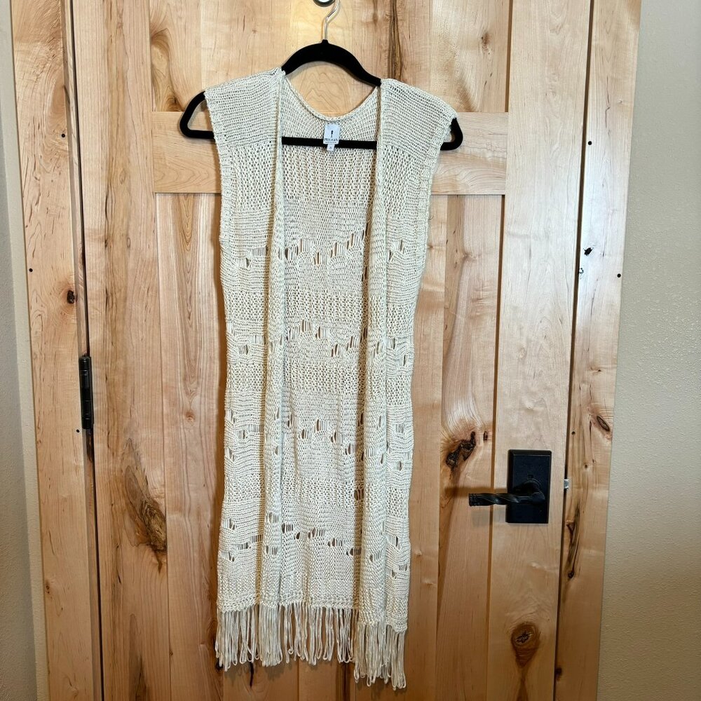 PHYLYA Boho Fringe Duster Crochet Sweater Cap Sleeve S Small Cream Boho Festival